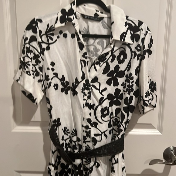 Zara dress with belt - Picture 3 of 5